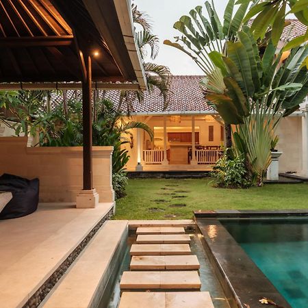 Uma Lima Villa Batu Belig - Close To The Beach 坎古 外观 照片